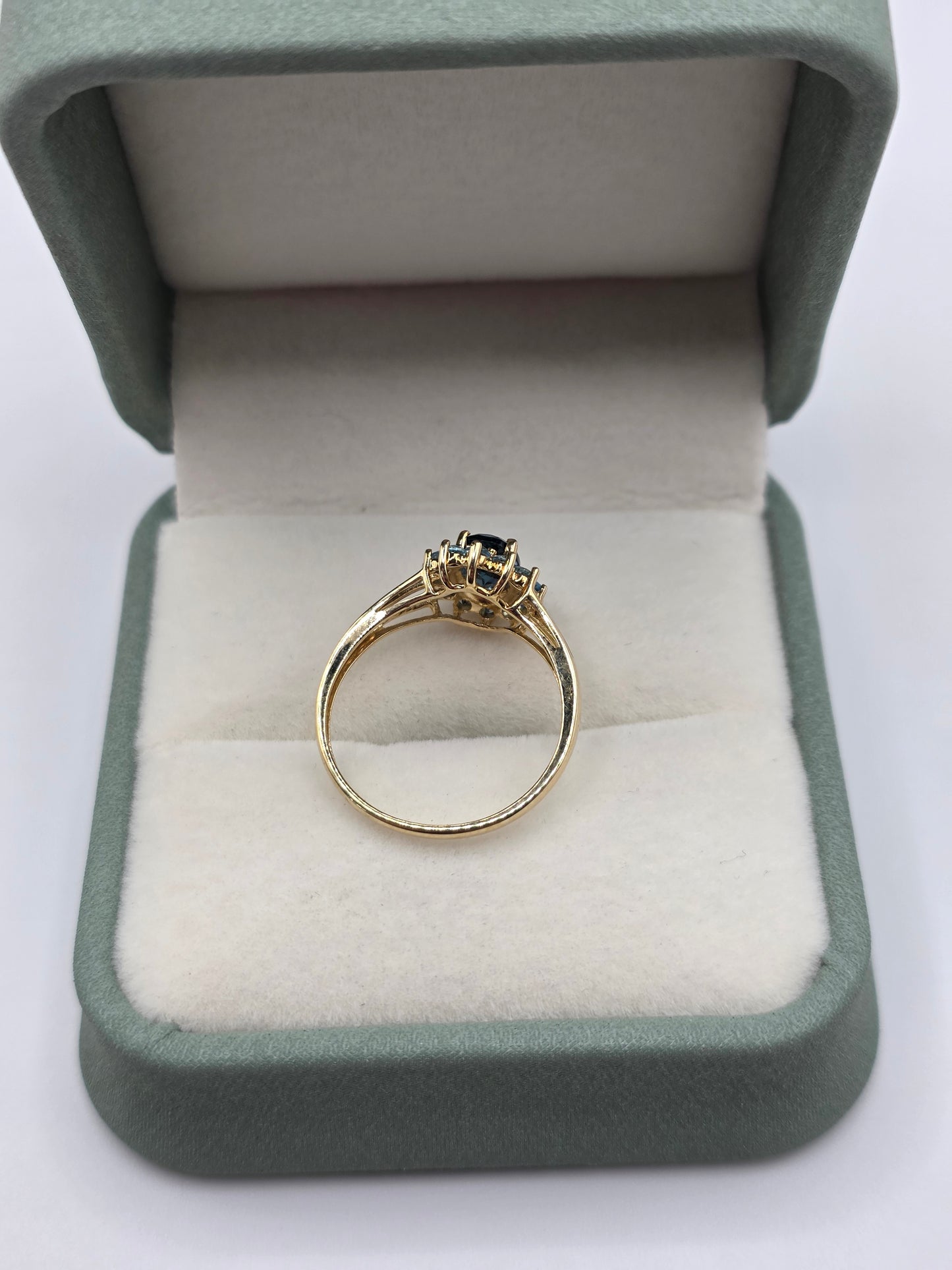 9ct gold topaz cluster ring