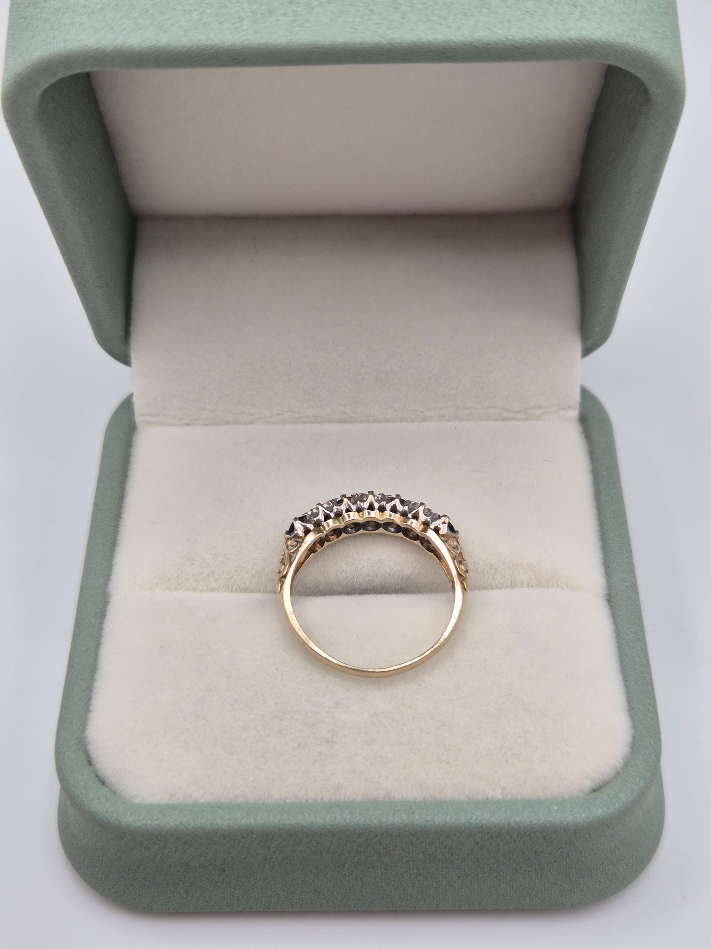 9ct gold sapphire and diamond ring