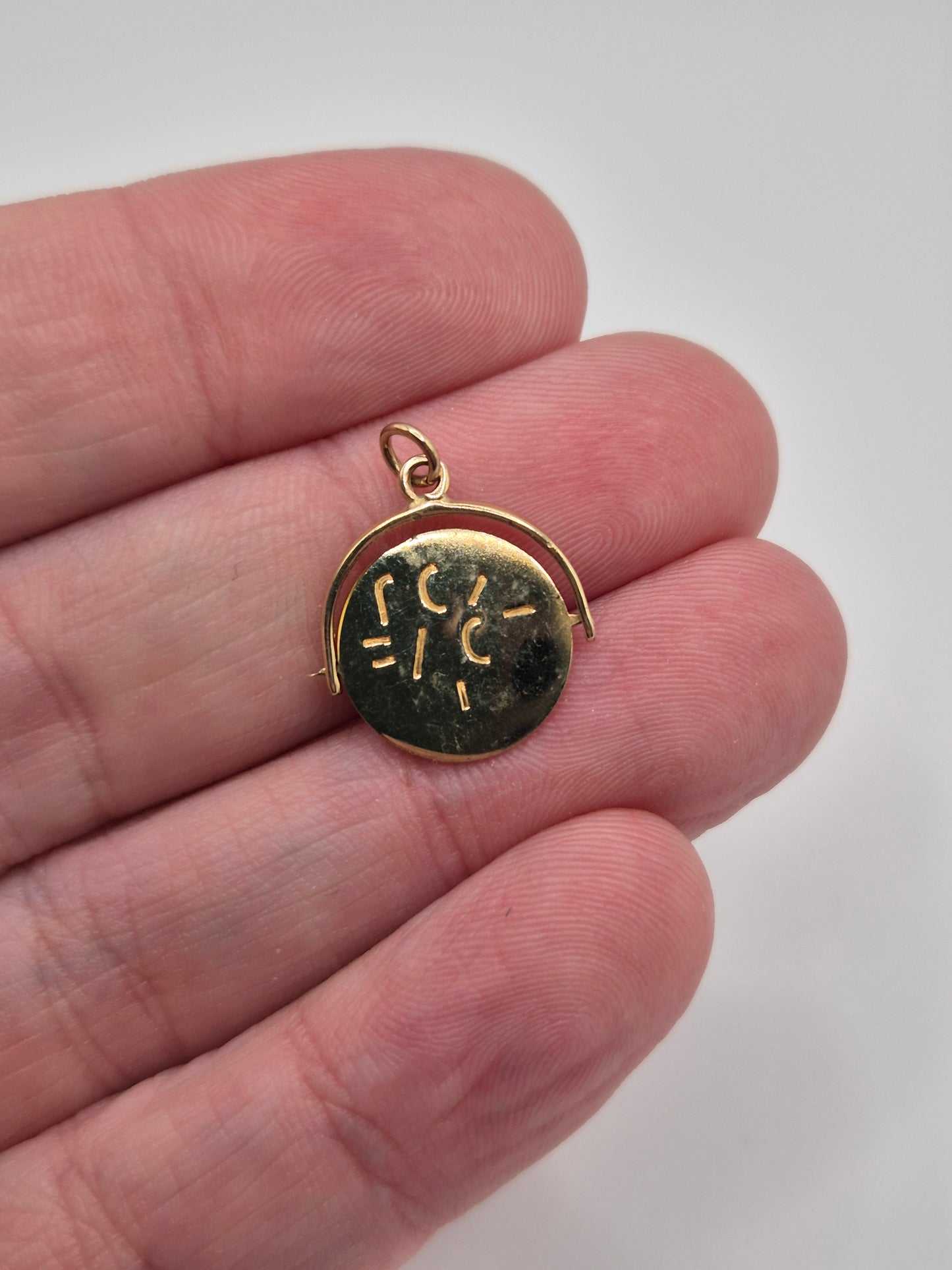 9ct gold i love you spinner pendant