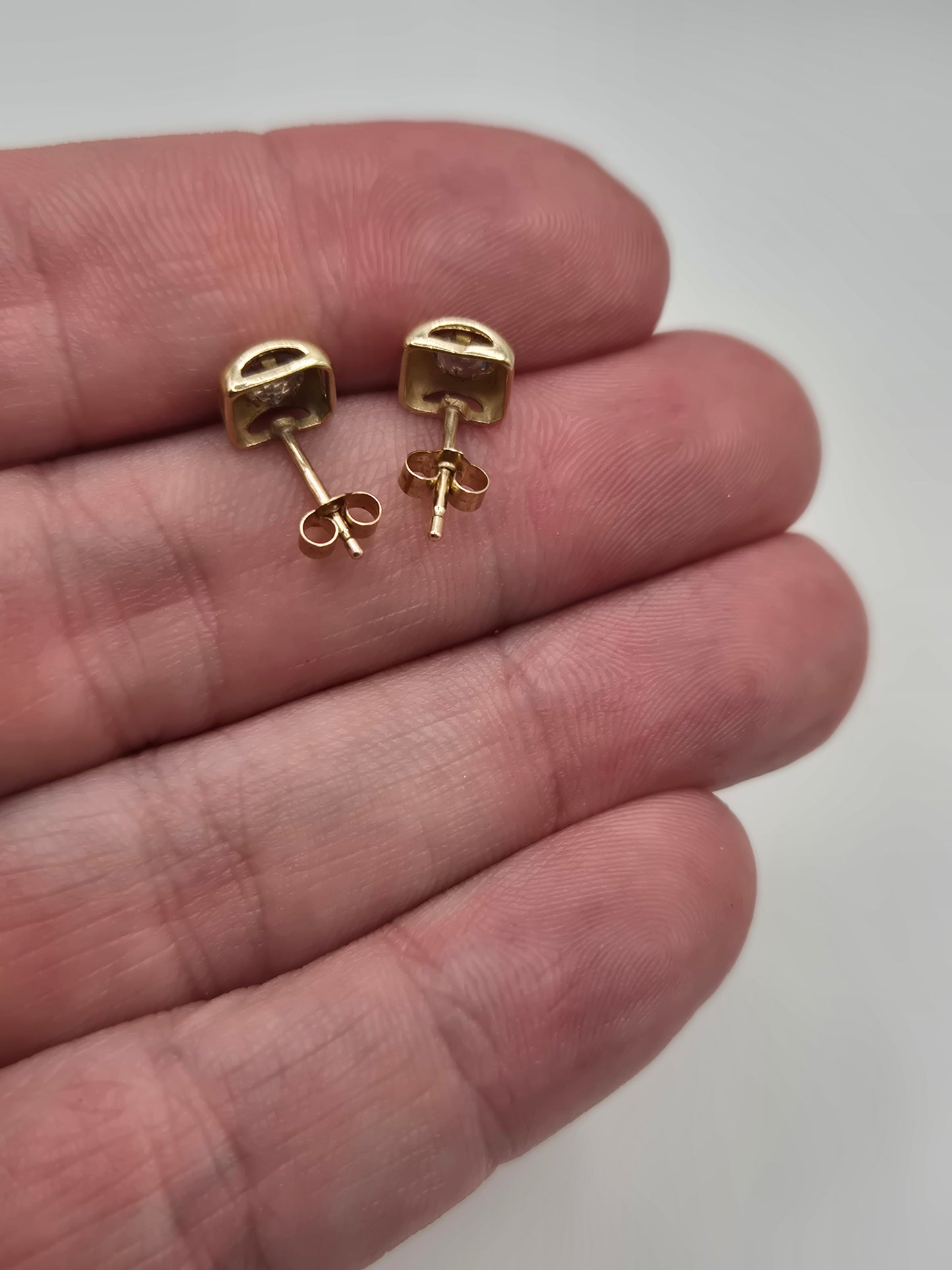 9ct gold topaz earrings