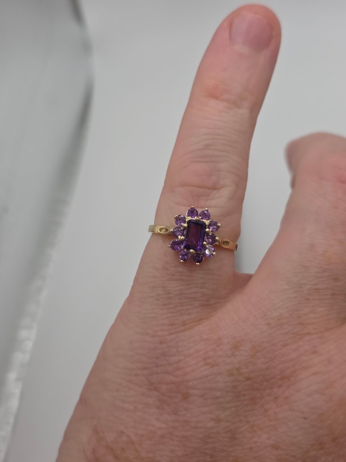9ct gold amethyst cluster ring