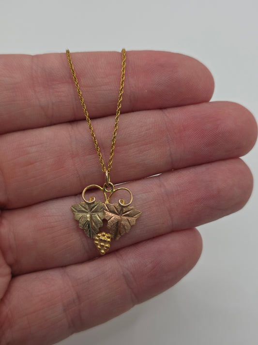 9ct tri gold rope floral necklace