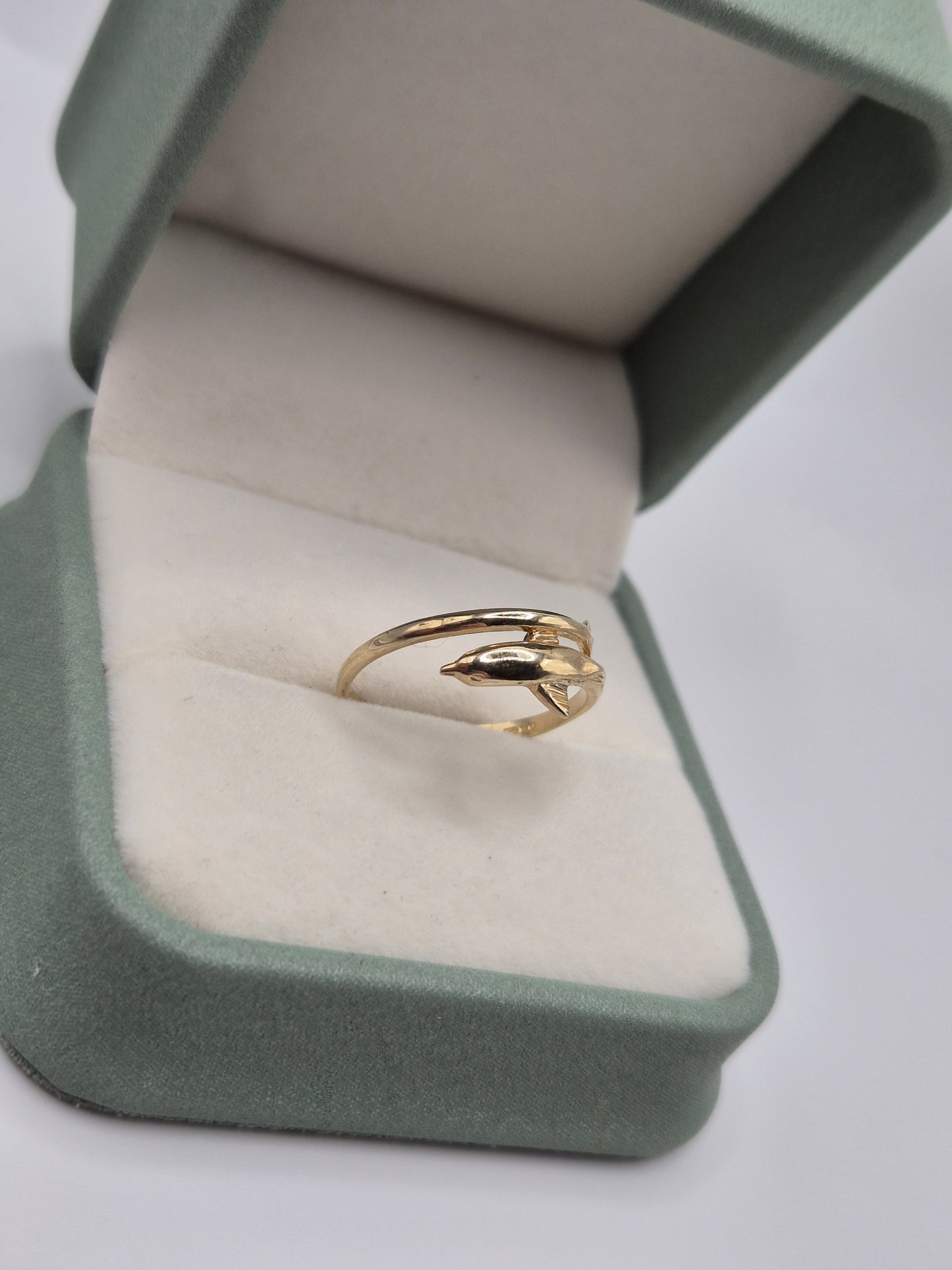 9ct gold dolphin ring