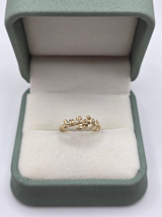 9ct gold forget me knot ring