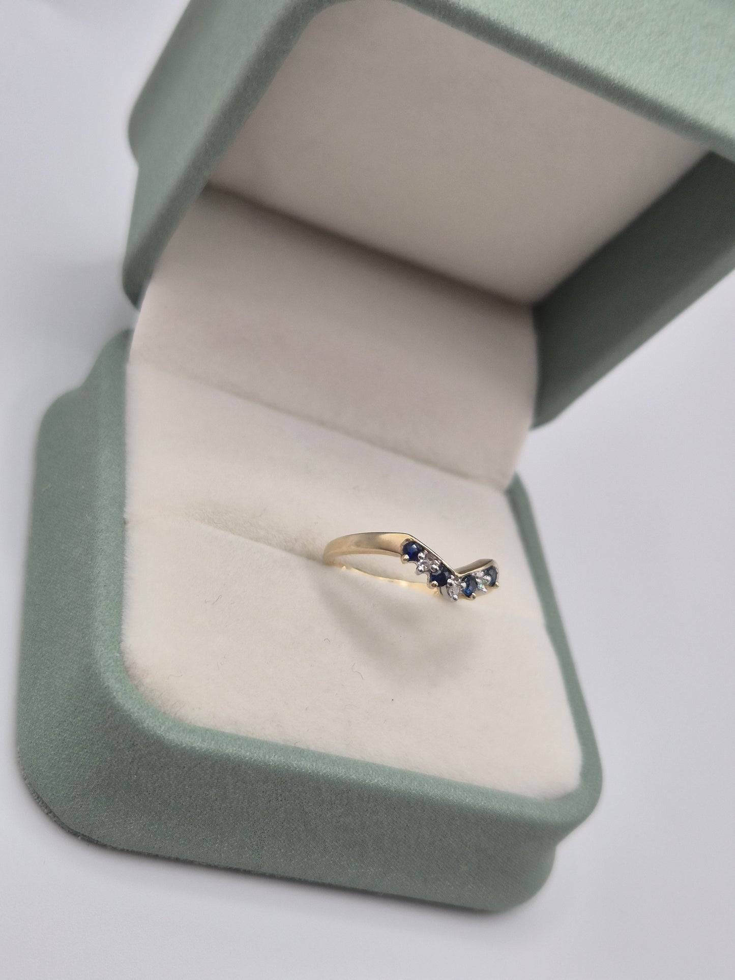 9ct gold sapphire and diamond wishbone ring