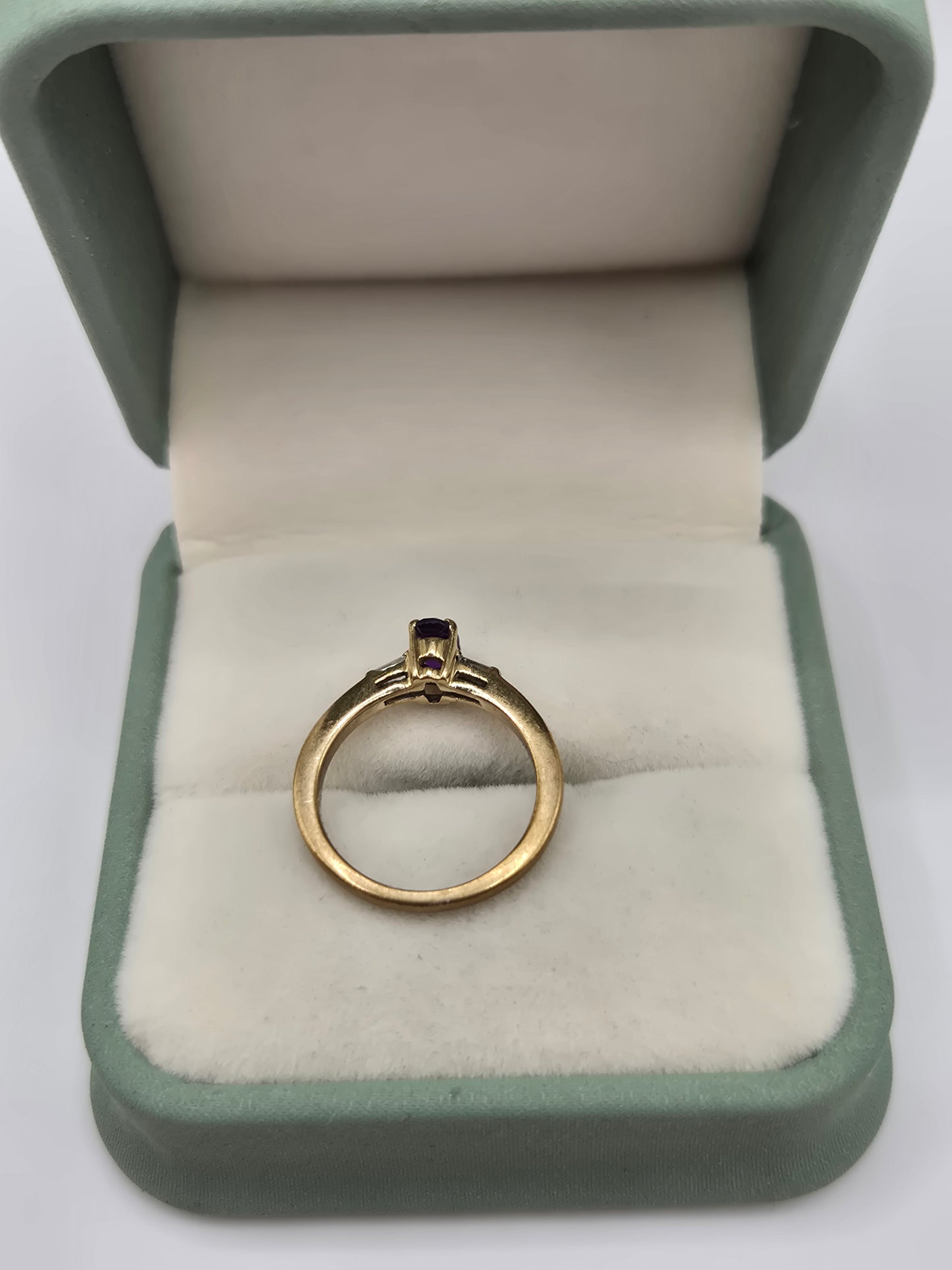 9ct gold amethyst and zircon ring