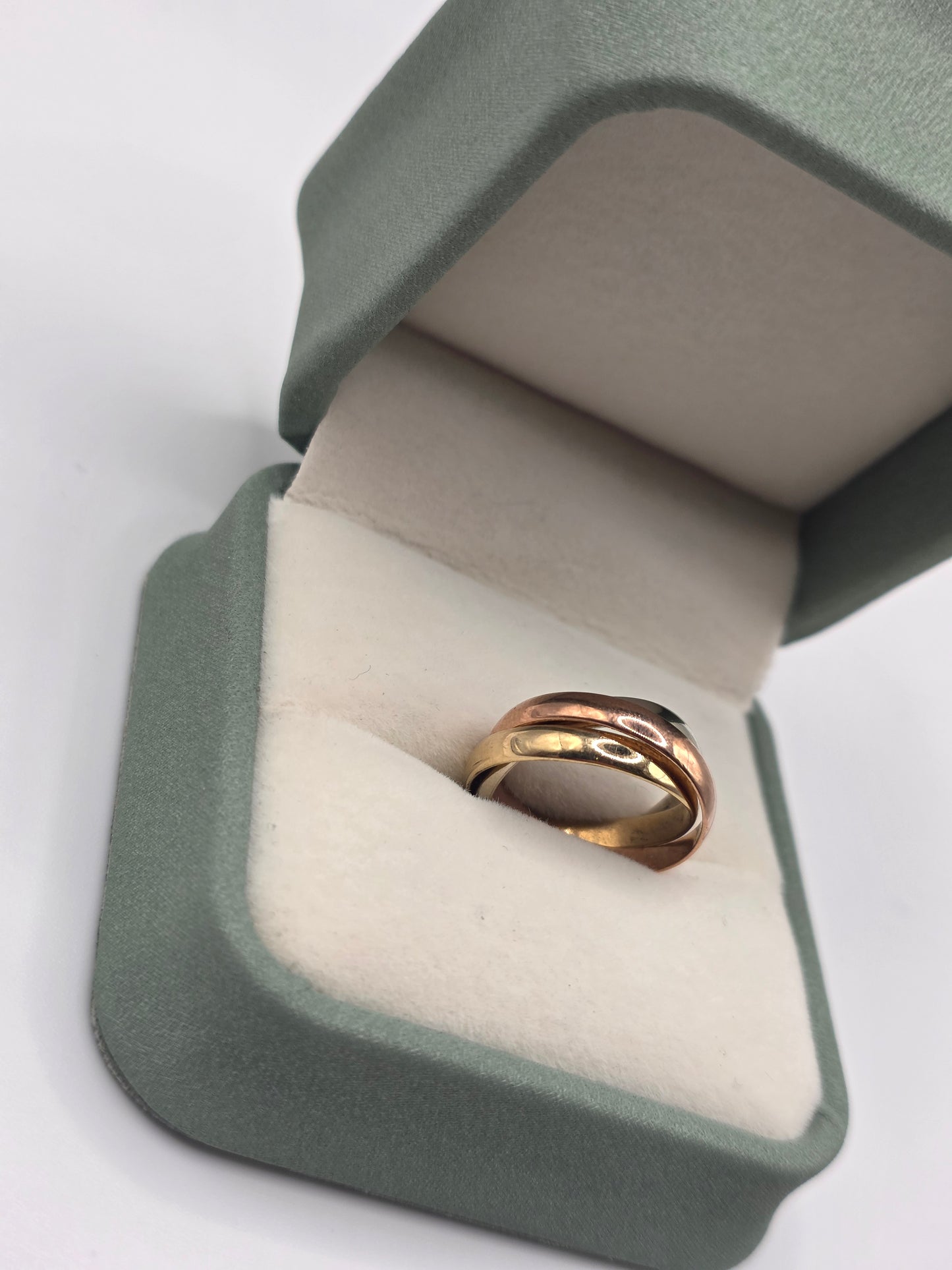9ct tri gold russian band ring