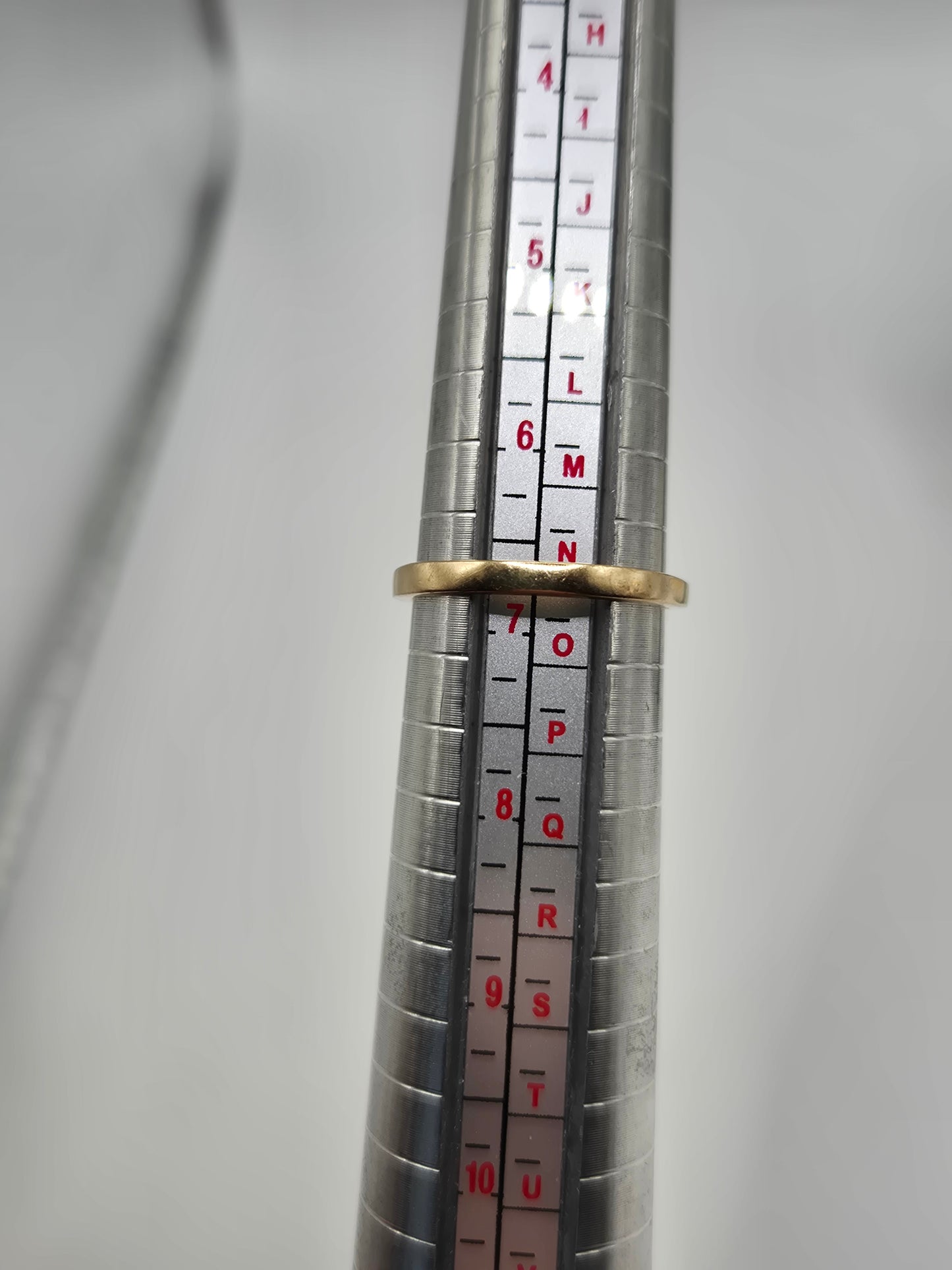 9ct gold alexandrite ring