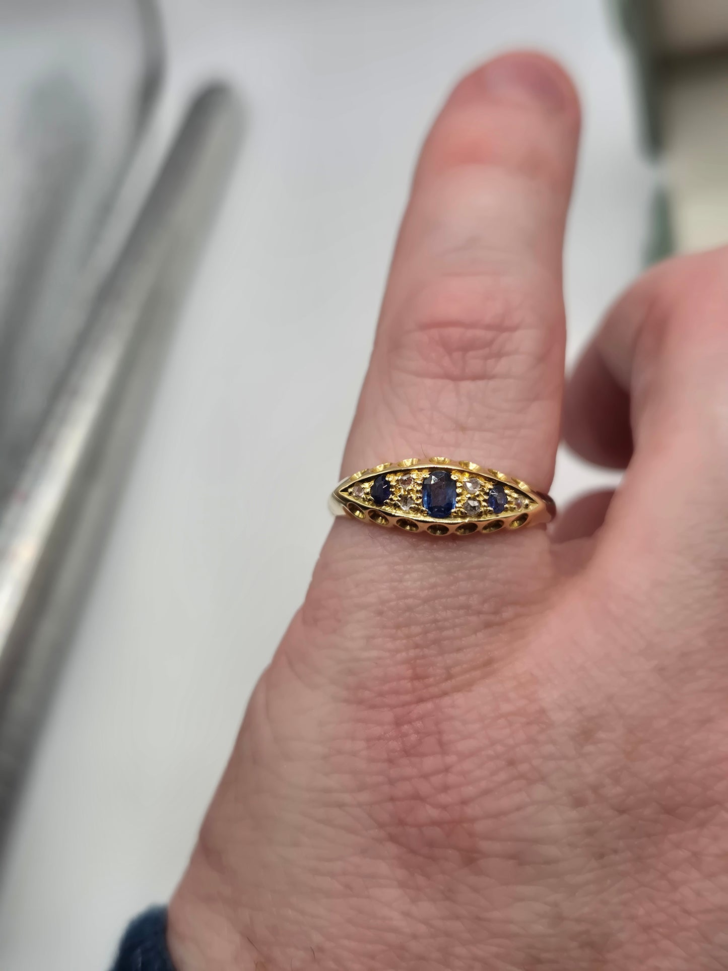 18ct gold sapphire and diamond gypsy ring