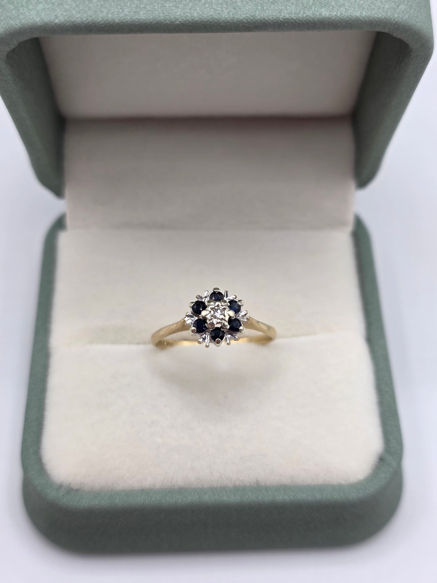 9ct gold sapphire and diamond ring