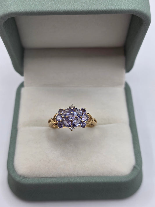9ct gold tanzanite and diamond ring