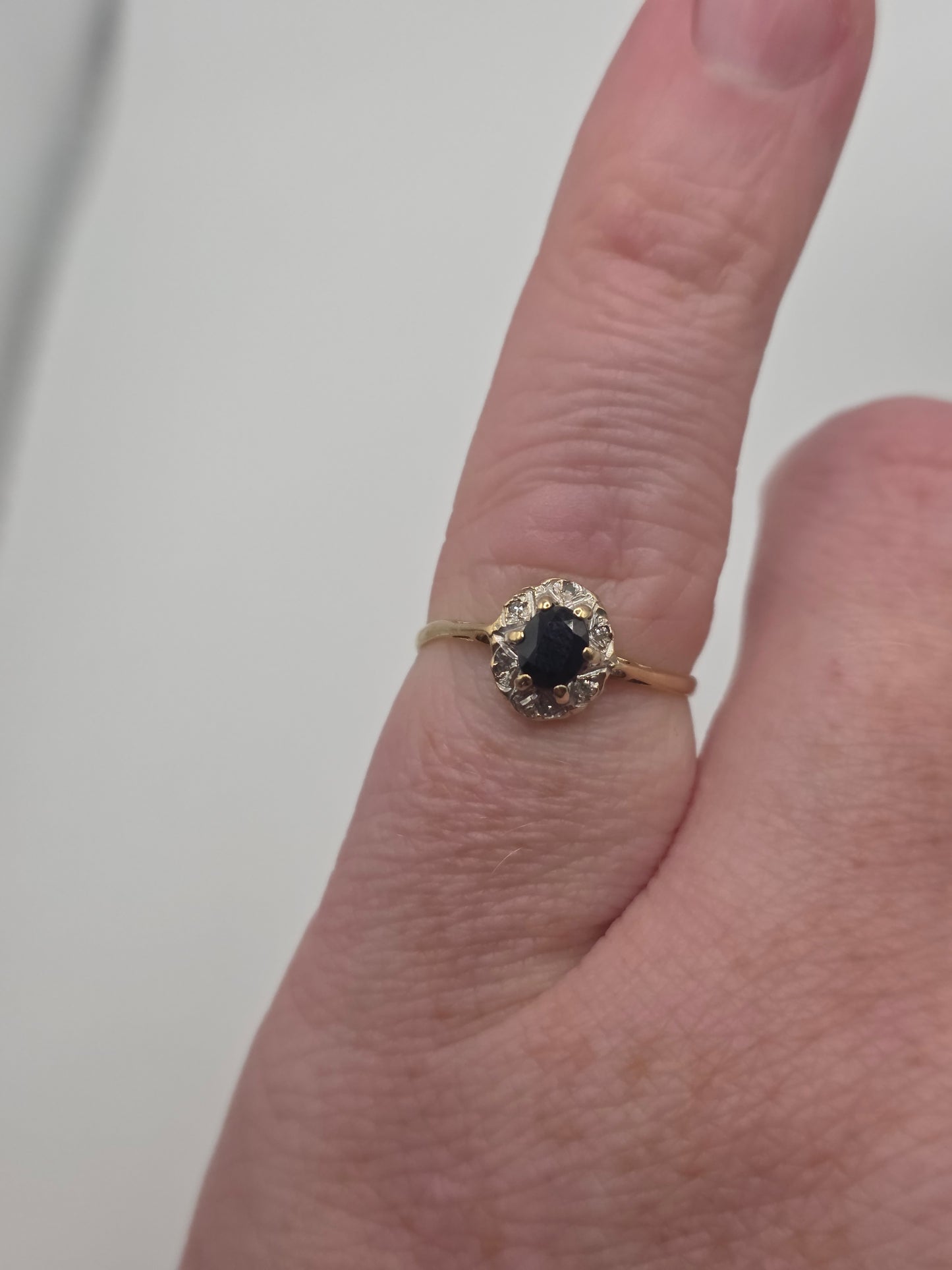 9ct gold sapphire and diamond ring