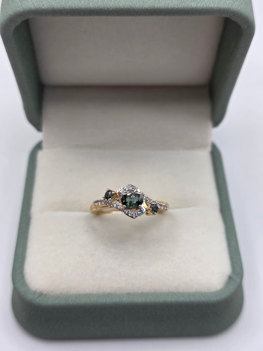 9ct gold sapphire and spinel ring
