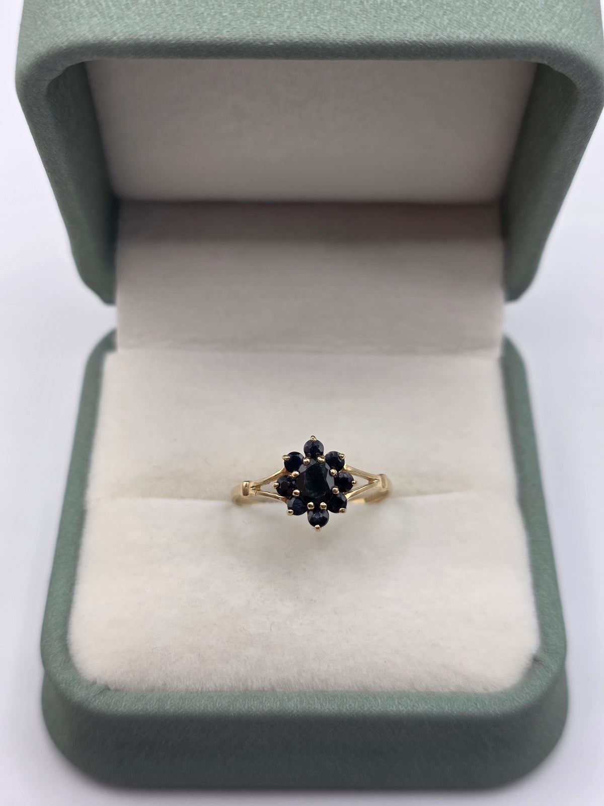 9ct gold sapphire ring