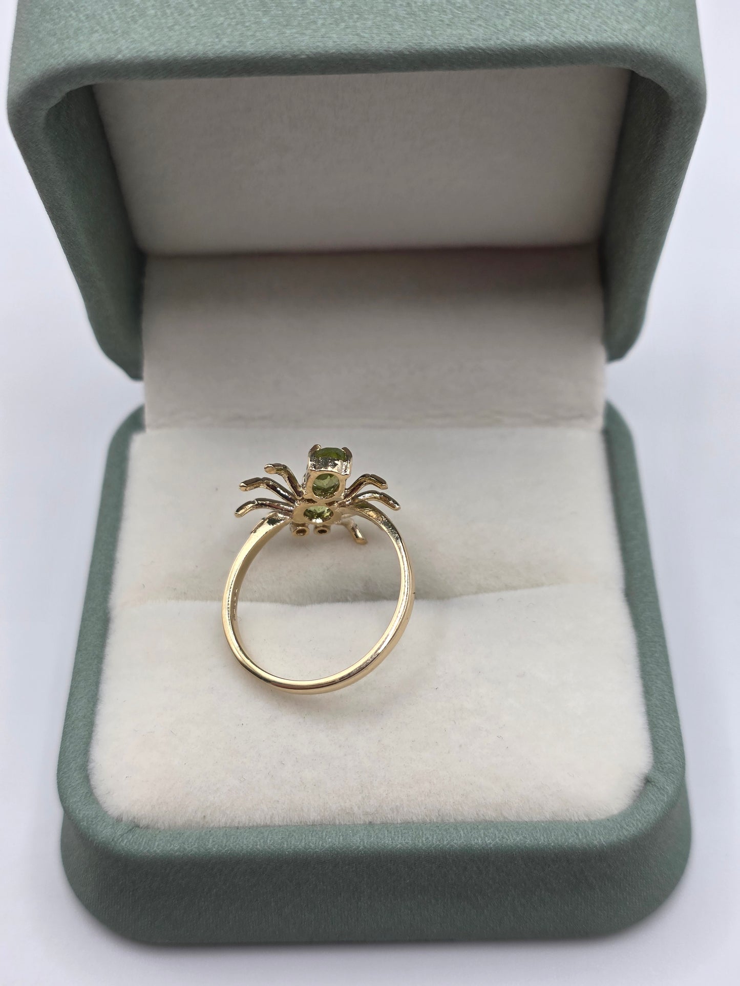 9ct gold peridot and diamond spider ring