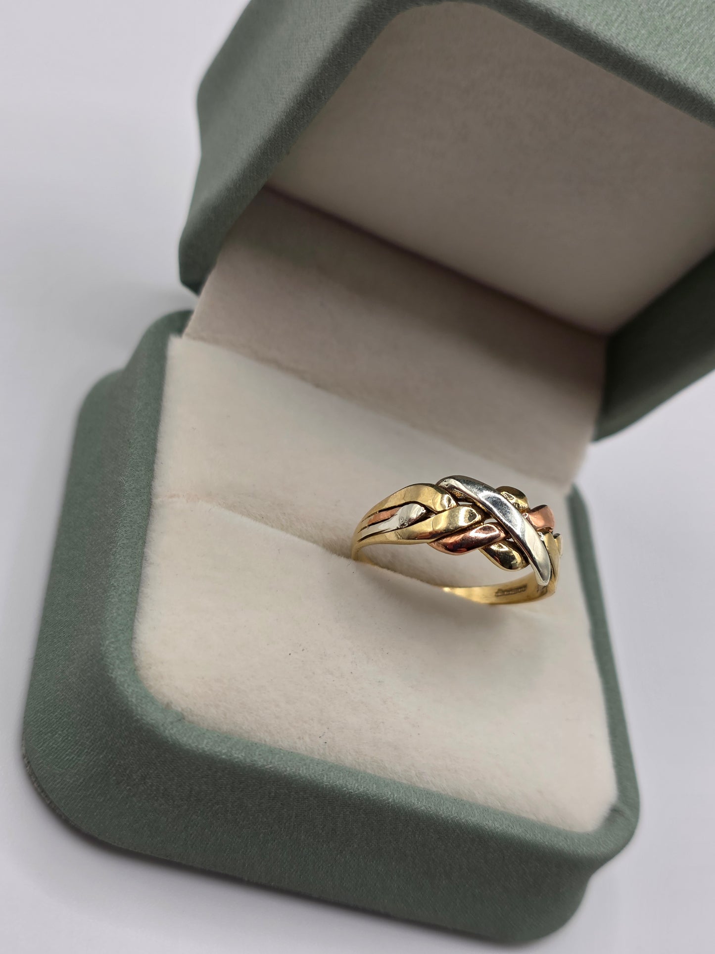 9ct tri gold puzzle ring
