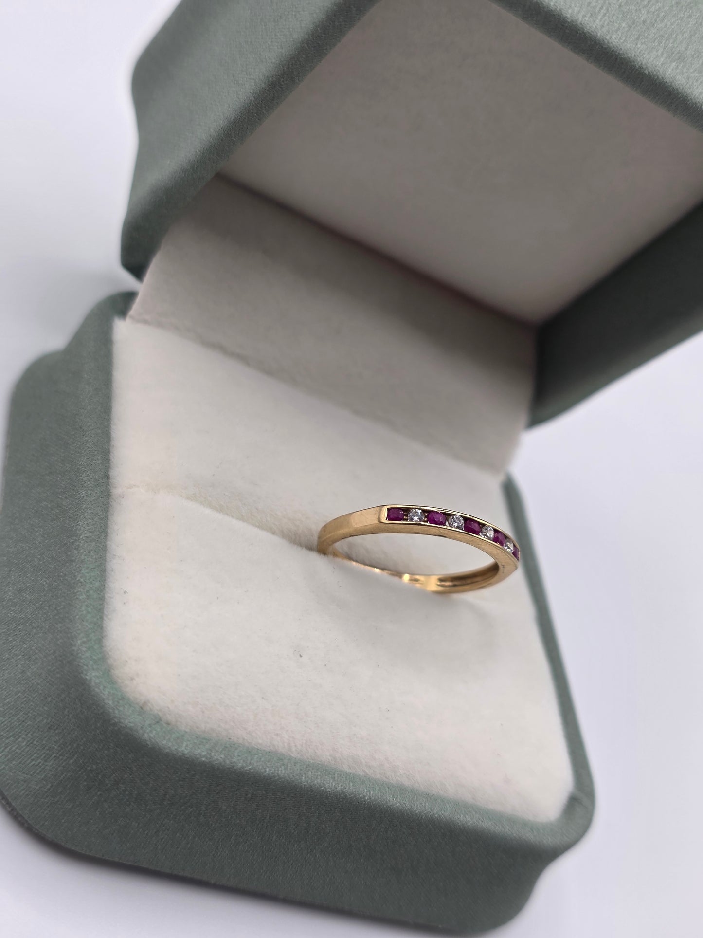9ct gold ruby and cz ring