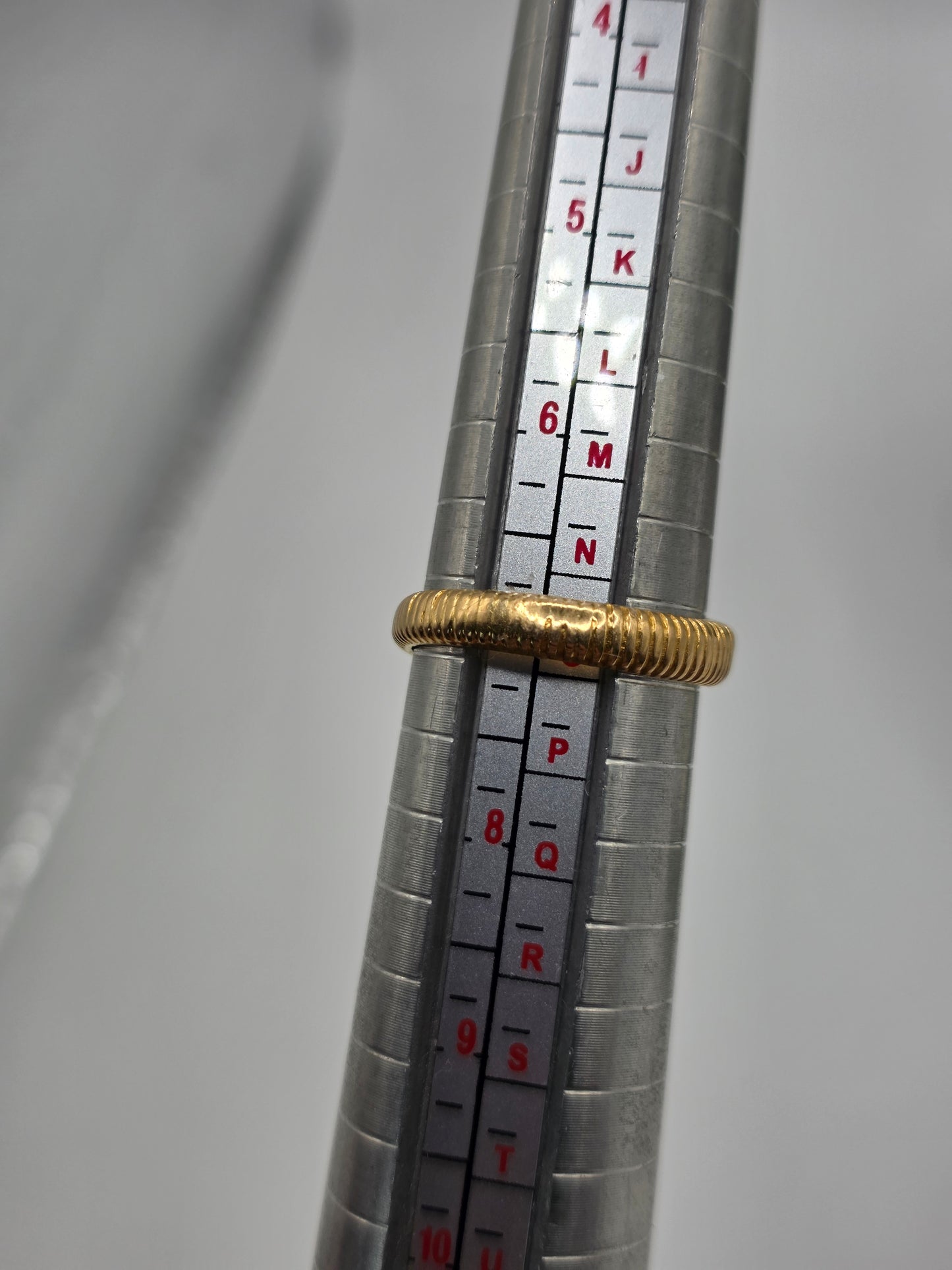 18ct gold snake ring