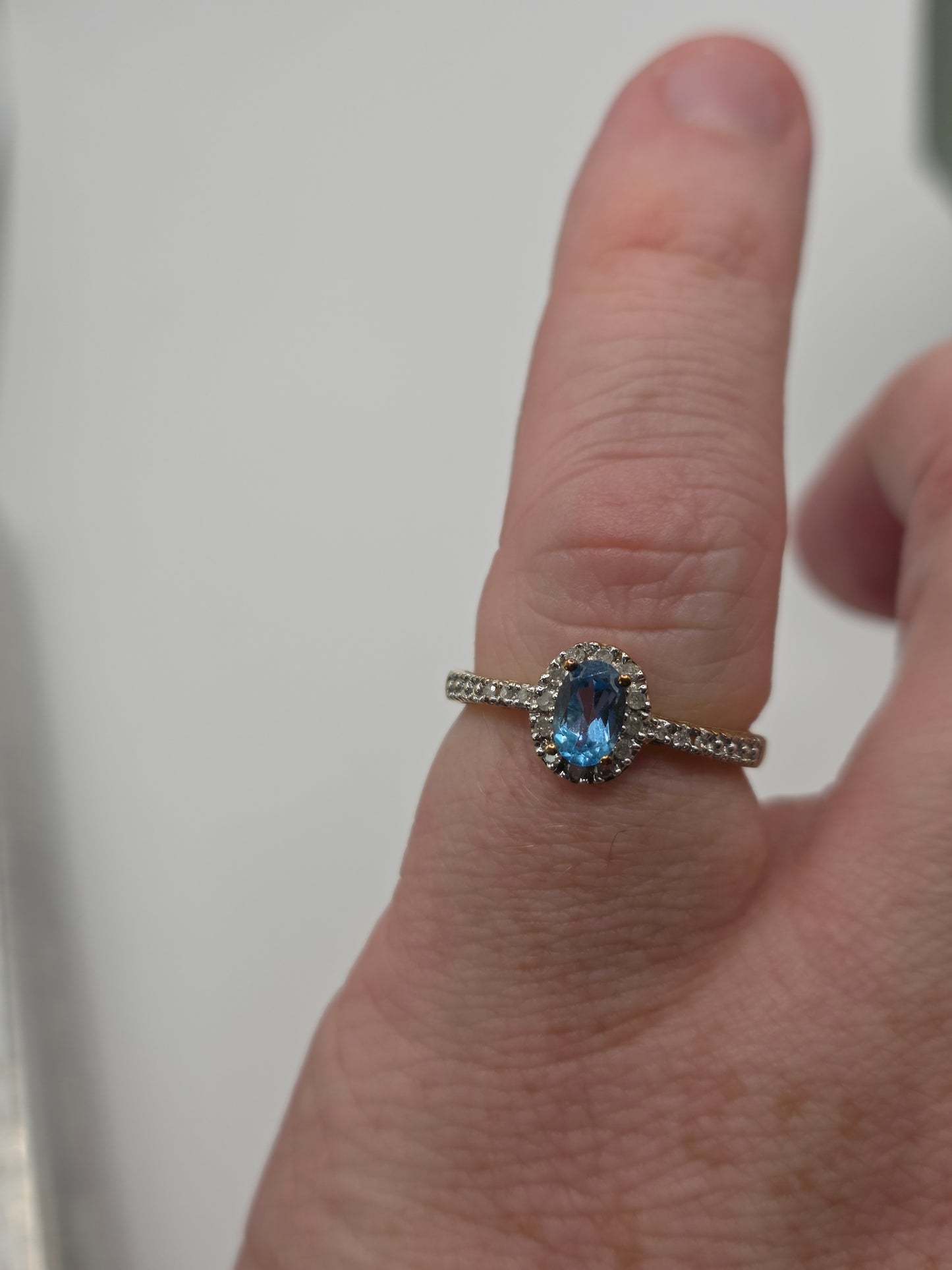 9ct gold topaz and diamond ring