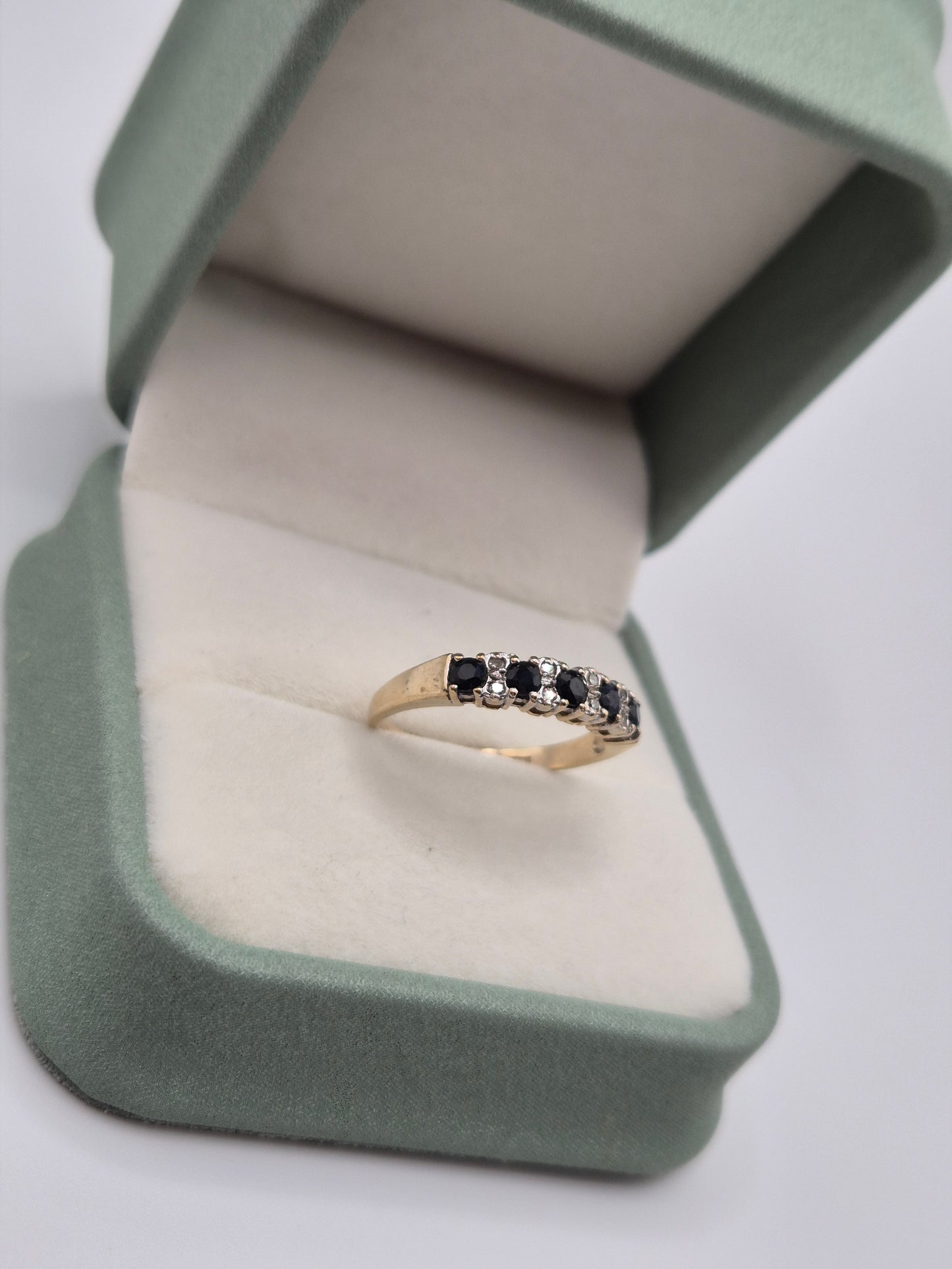 9ct gold sapphire and diamond ring