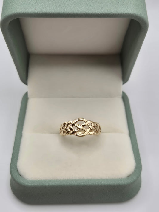 9ct gold celtic ring