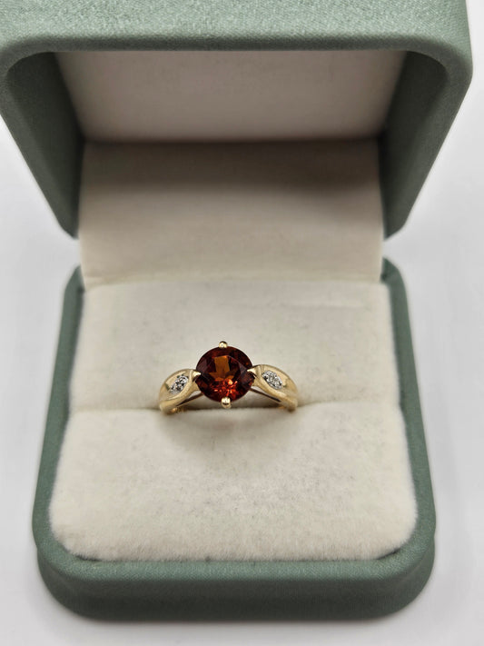 9ct gold spinel and diamond ring