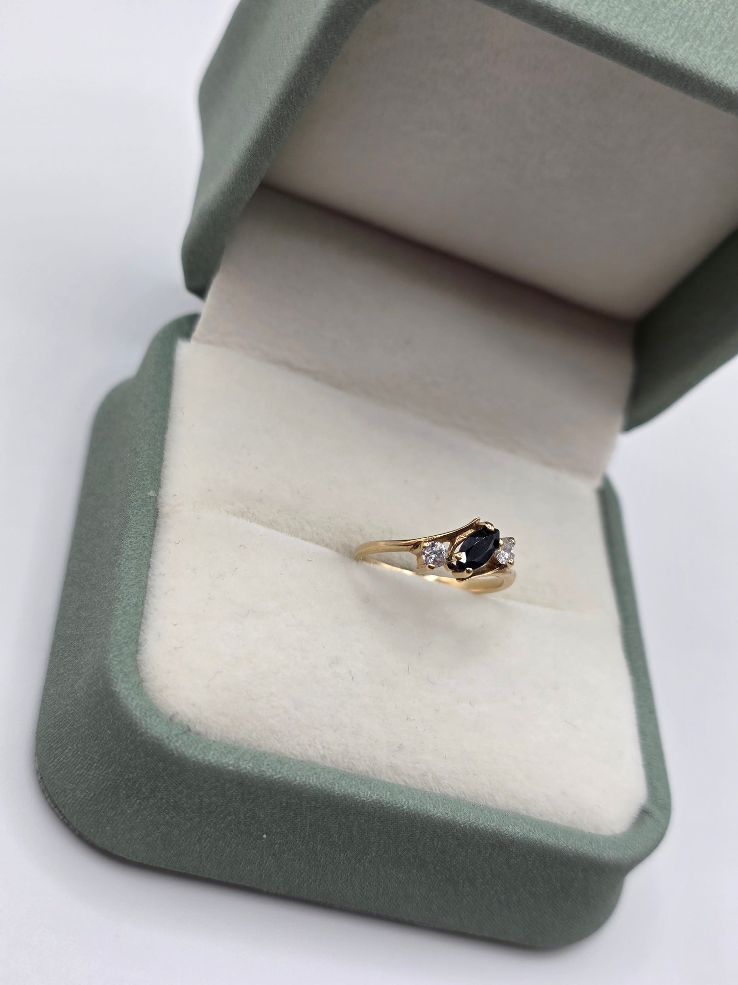 9ct gold sapphire and cz ring