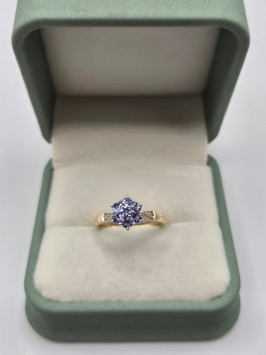 9ct gold tanzanite and diamond ring