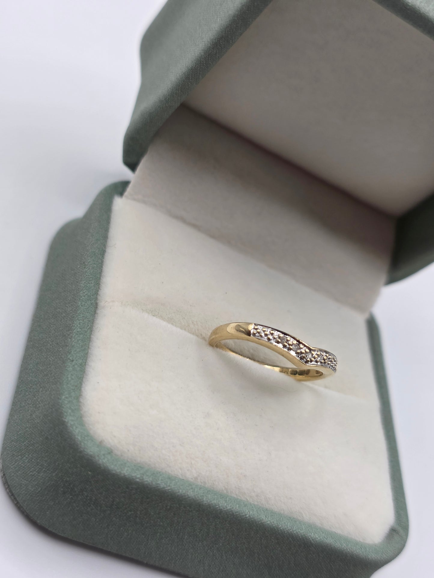 9ct gold diamond wishbone ring