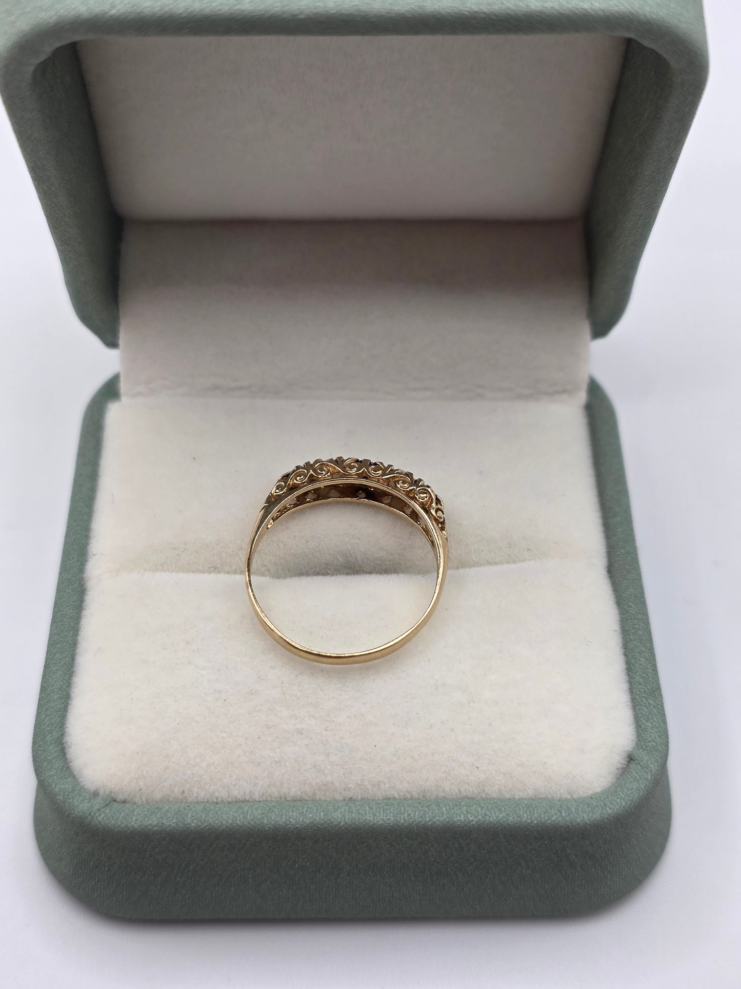 9ct gold sapphire and opal ring