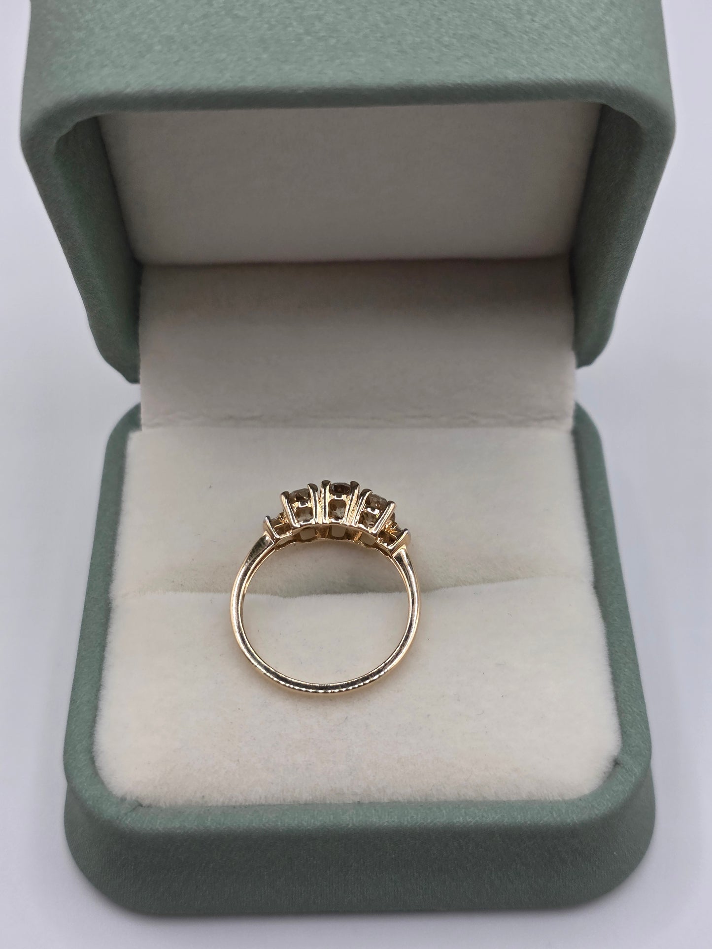 9ct gold spinel and diamond ring