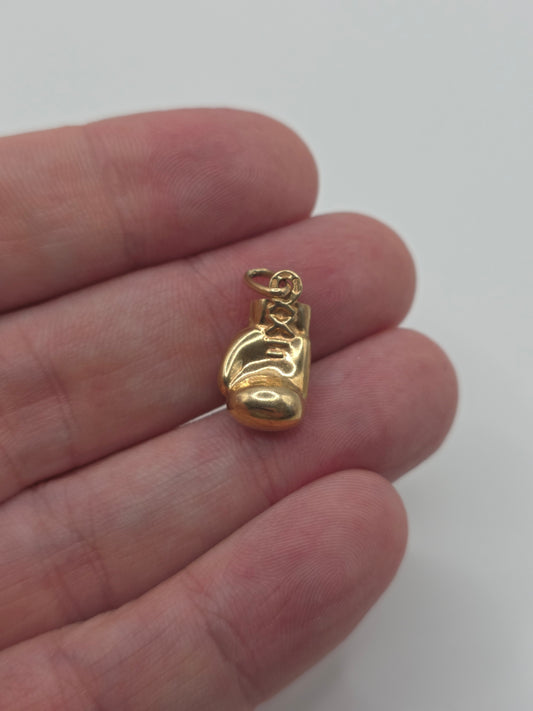 9ct gold boxing glove charm