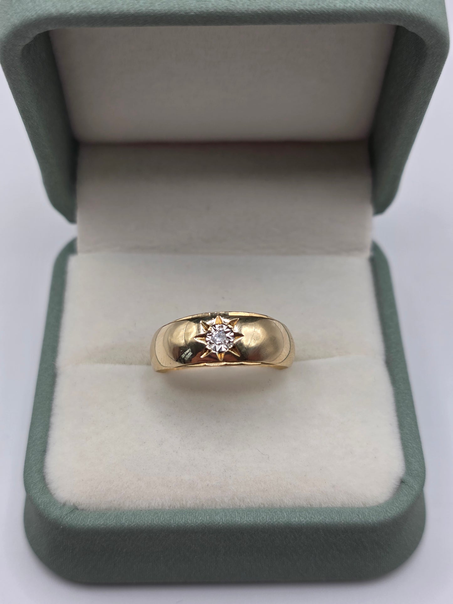 9ct gold diamond gypsy ring