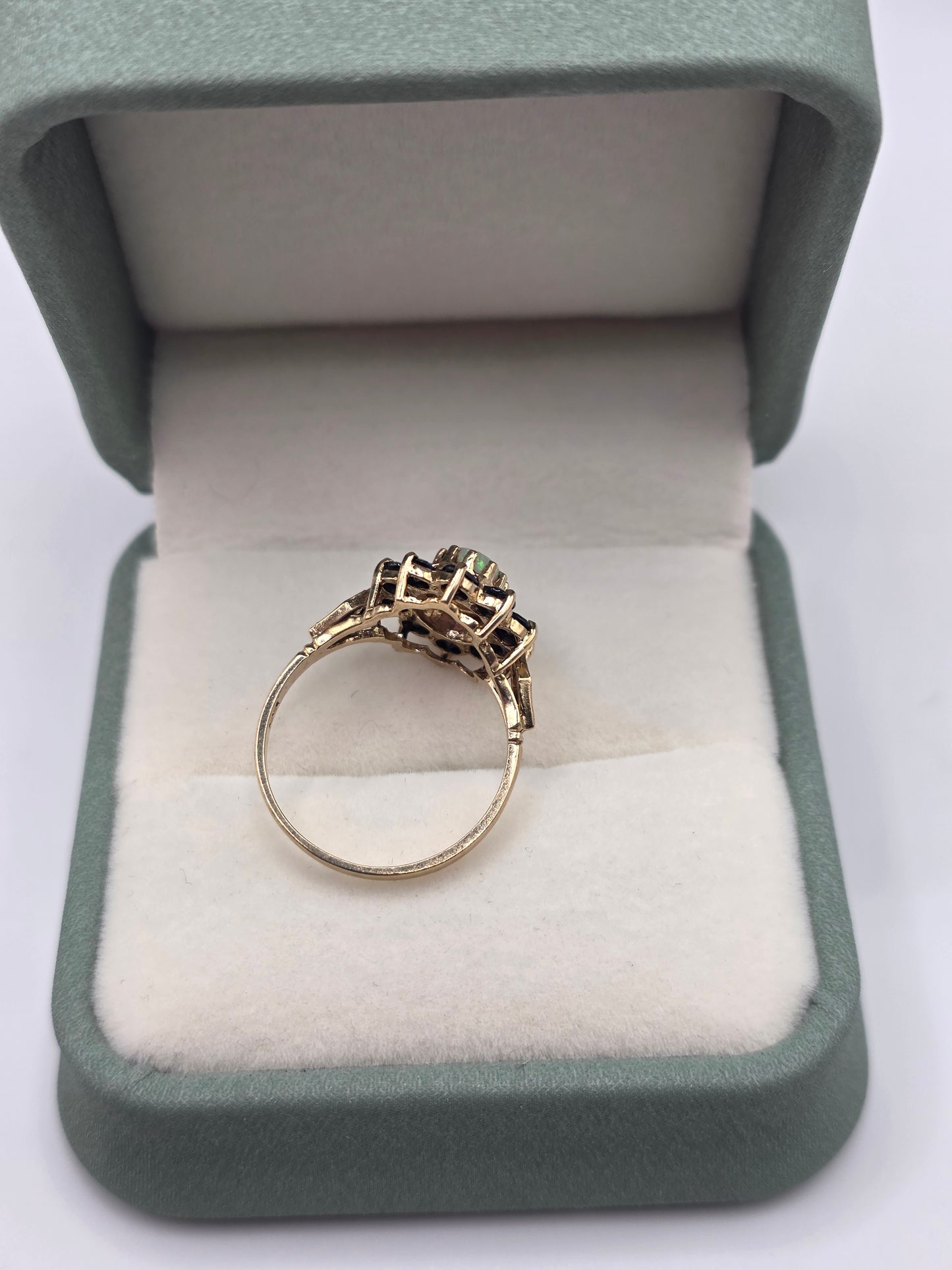 9ct gold opal and sapphire ring
