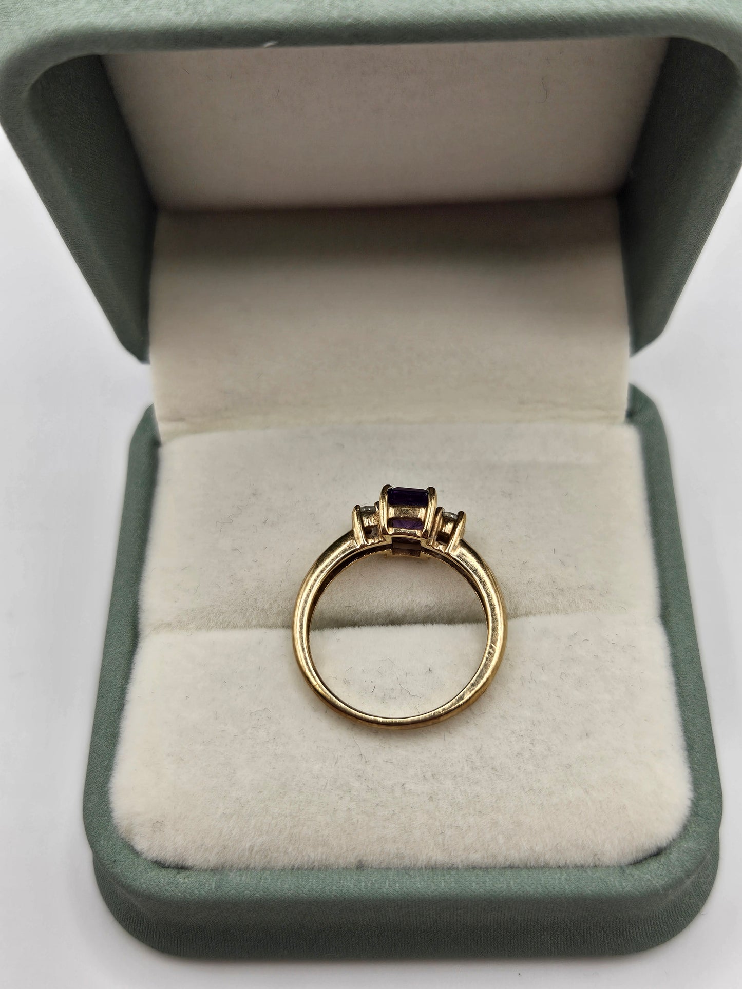 9ct gold amethyst and cz ring