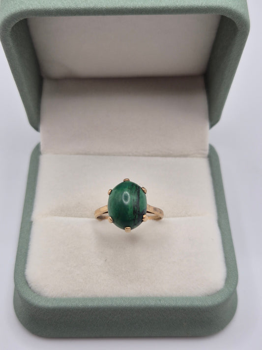 9ct gold malachite ring