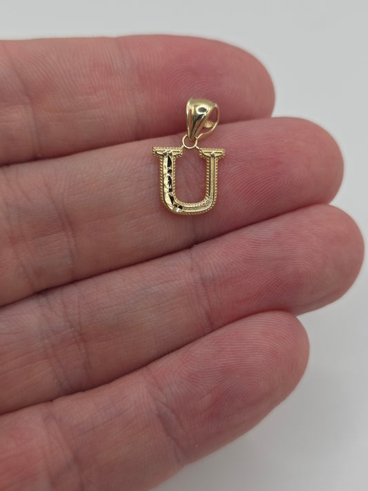 9ct gold initial U pendant