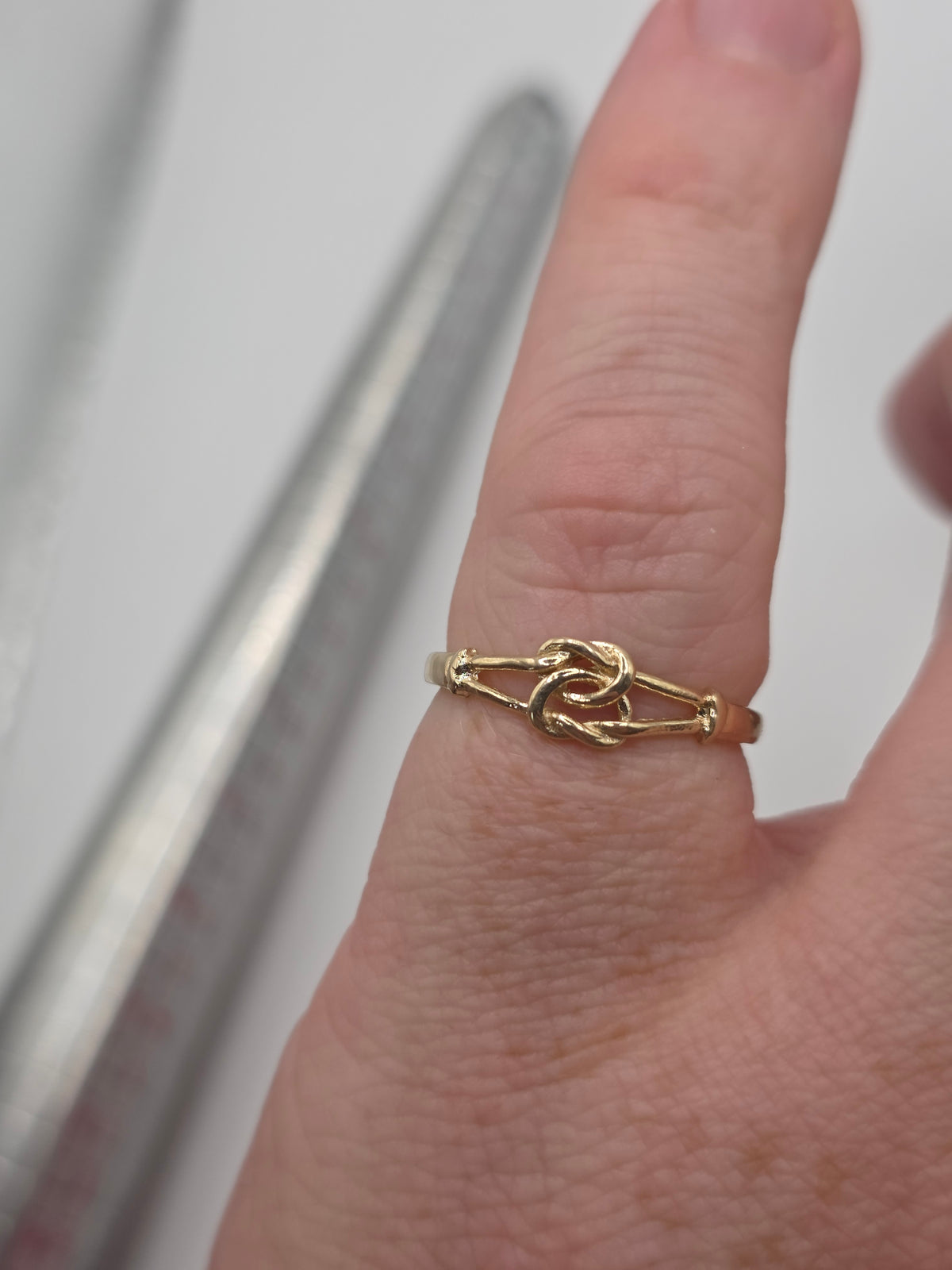 9ct gold love knot ring