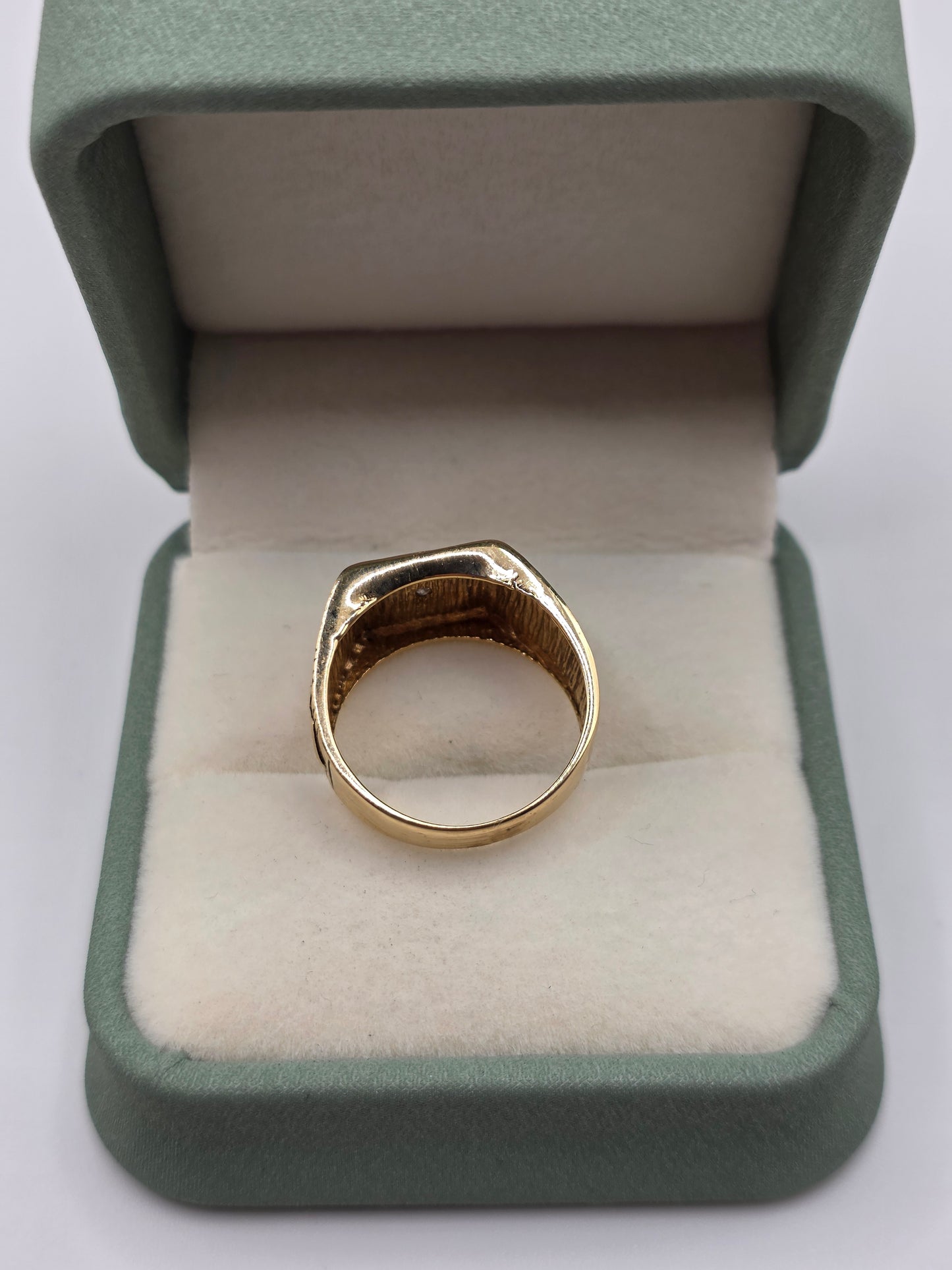 9ct gold diamond signet ring