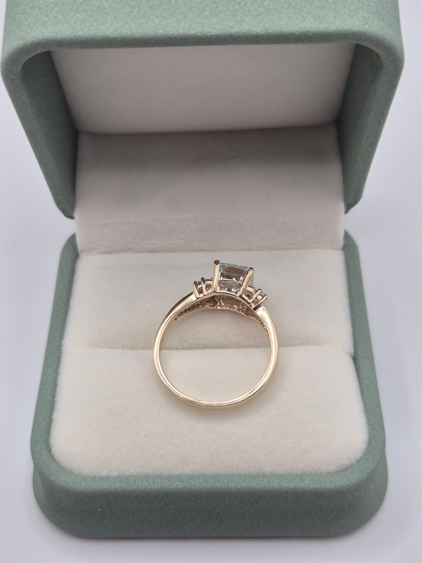 9ct gold topaz and zircon ring