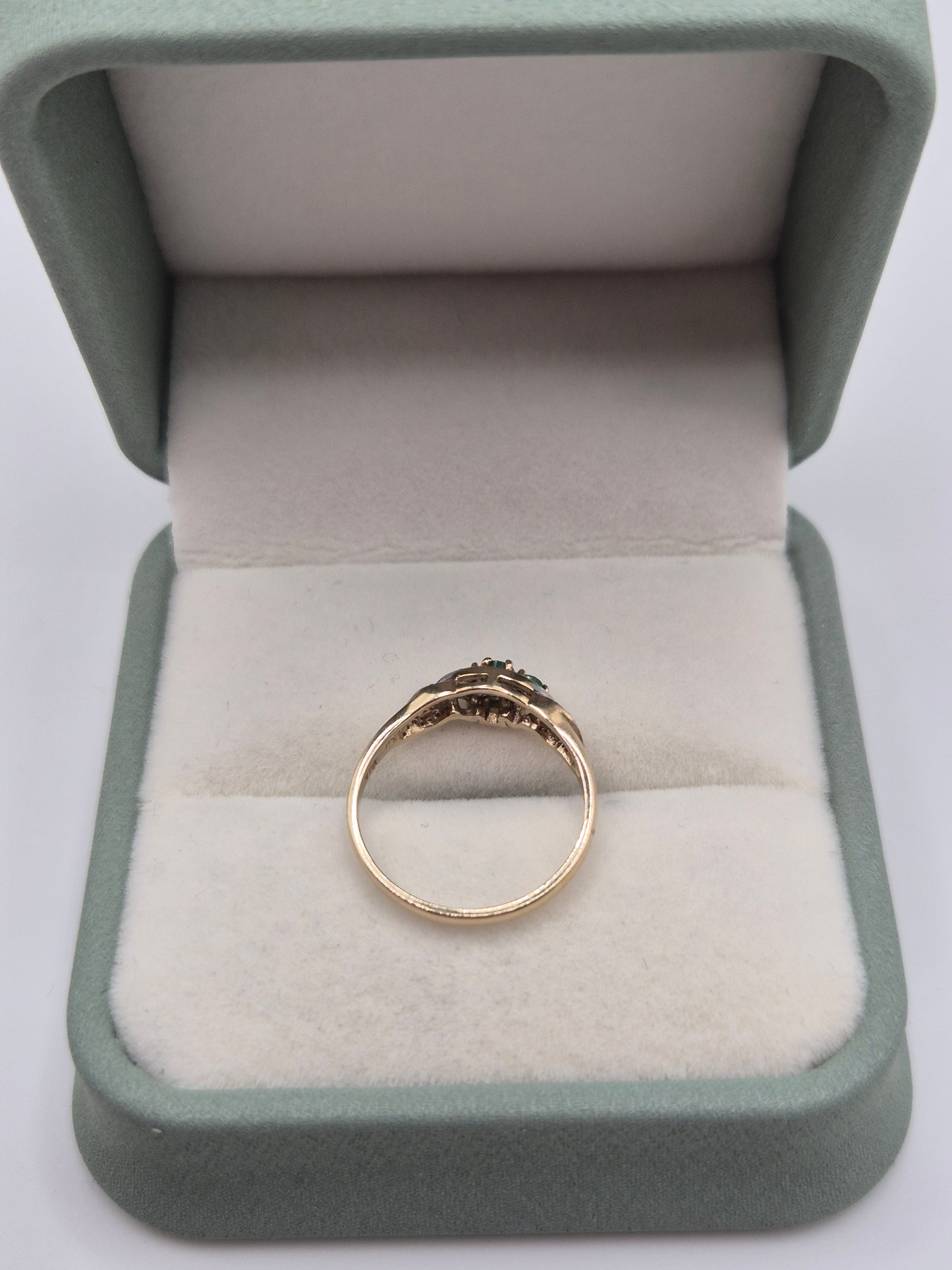 9ct gold emerald and diamond ring