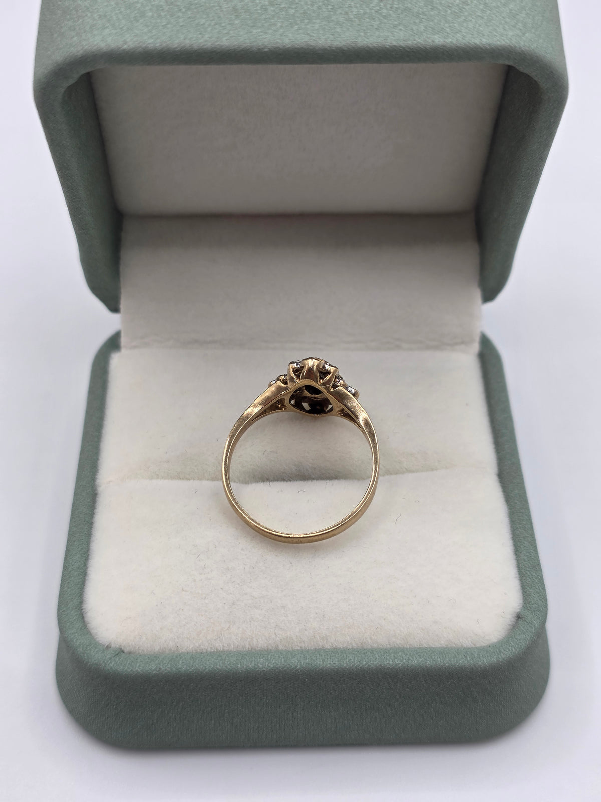 9ct gold sapphire and diamond ring