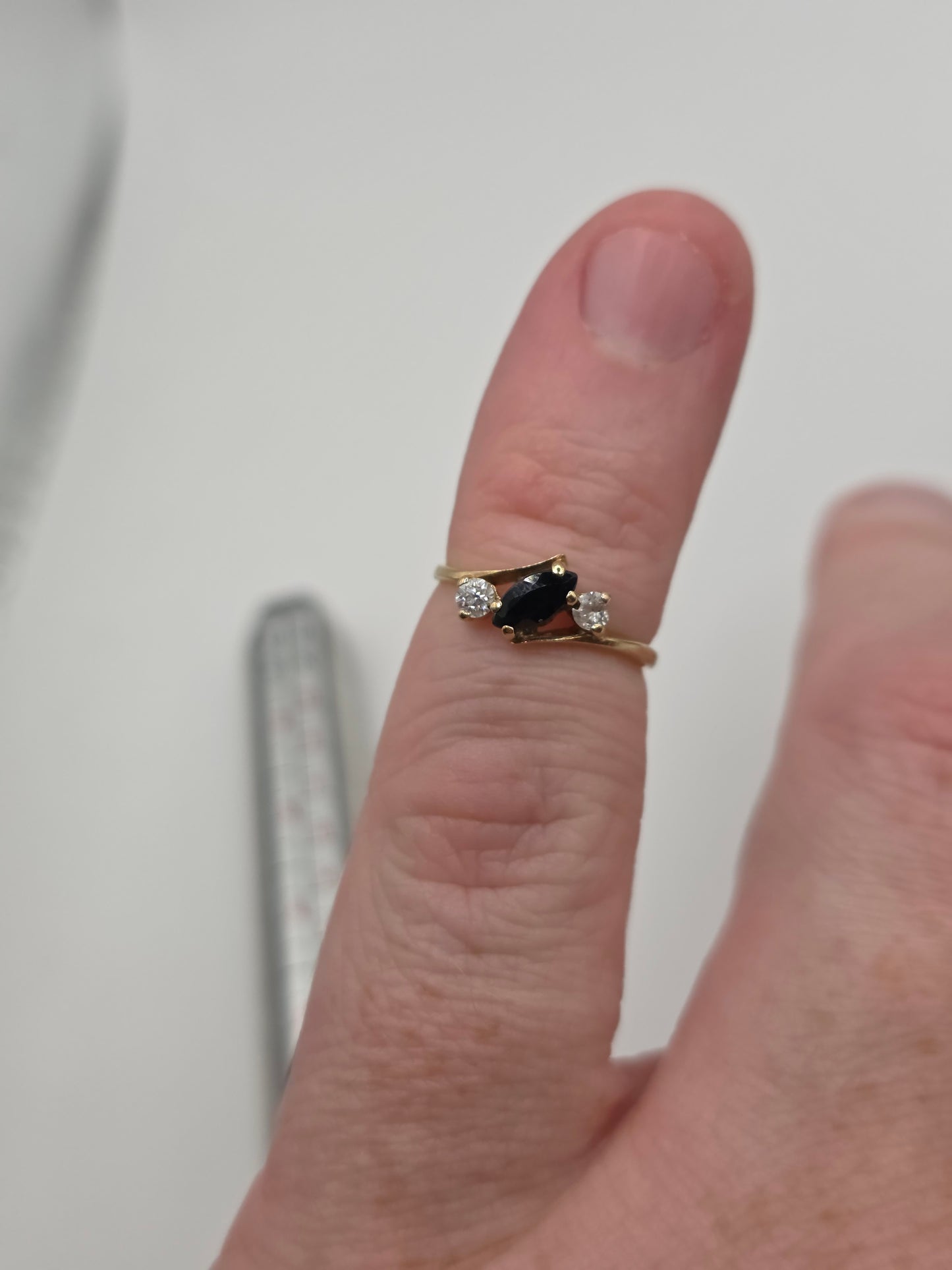9ct gold sapphire and cz ring