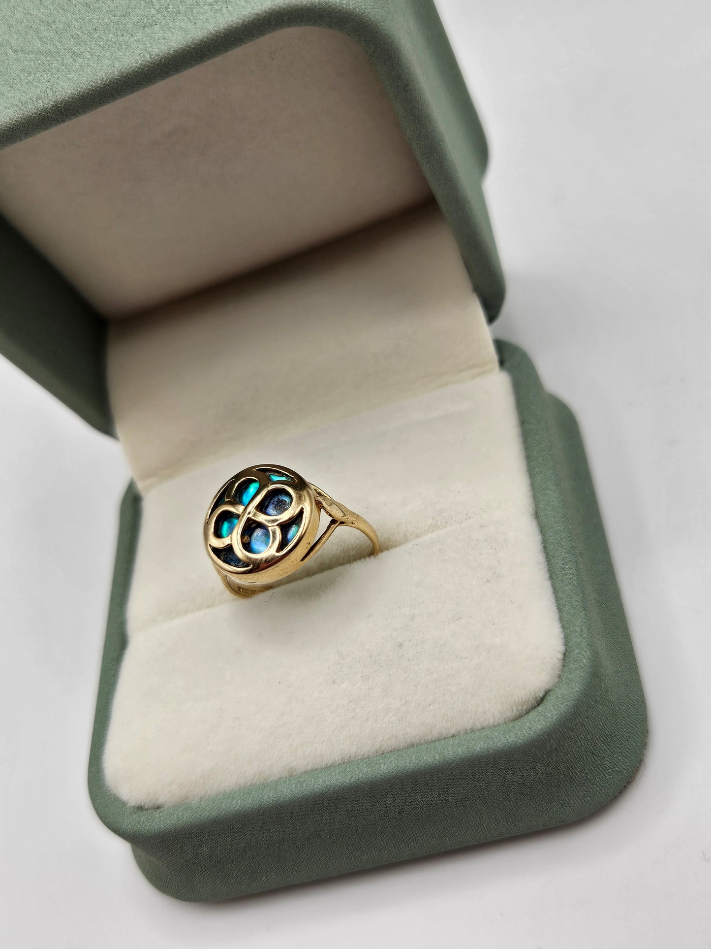 9ct gold abalone shell ring