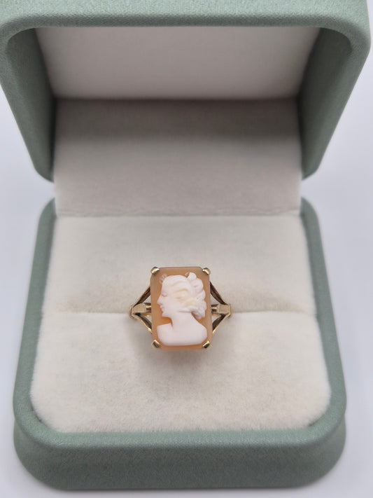 Vintage 9ct gold cameo ring