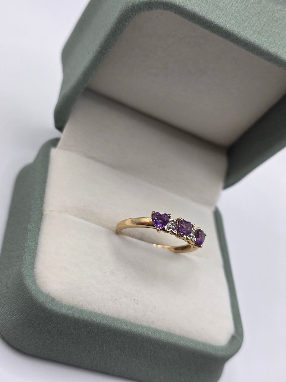 9ct gold amethyst and diamond heart ring