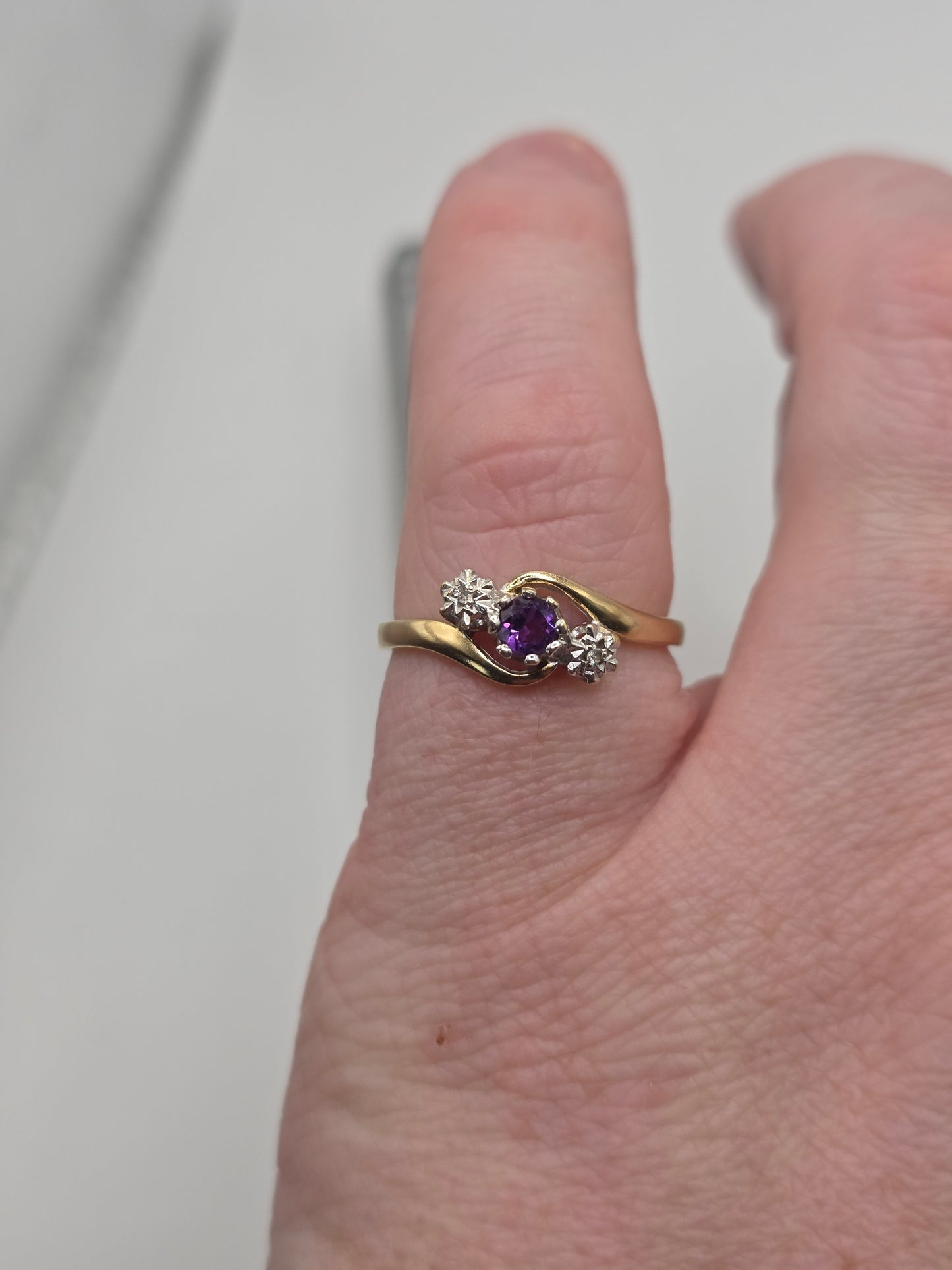 9ct gold amethyst and diamond ring