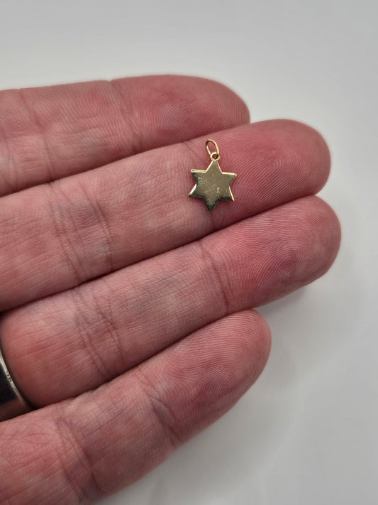 9ct gold star charm