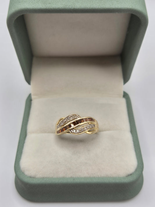 9ct gold red and white diamond ring