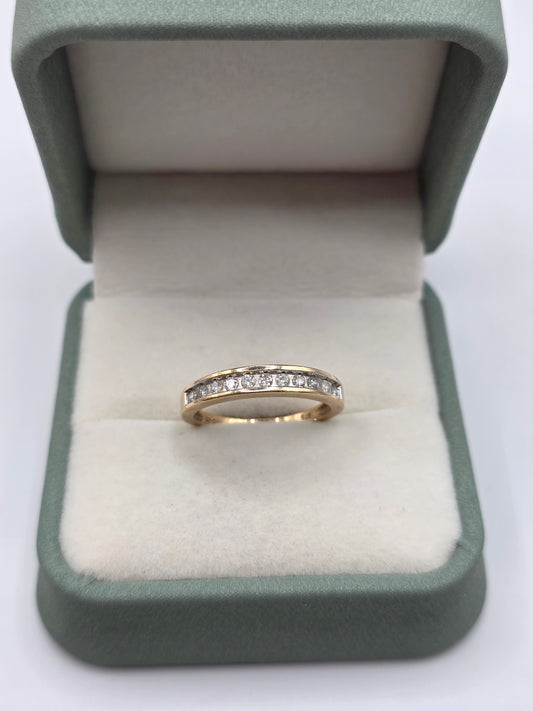 9ct gold diamond ring